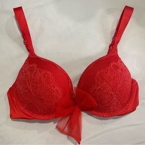 32B Victoria Secret Bombshell Bra
